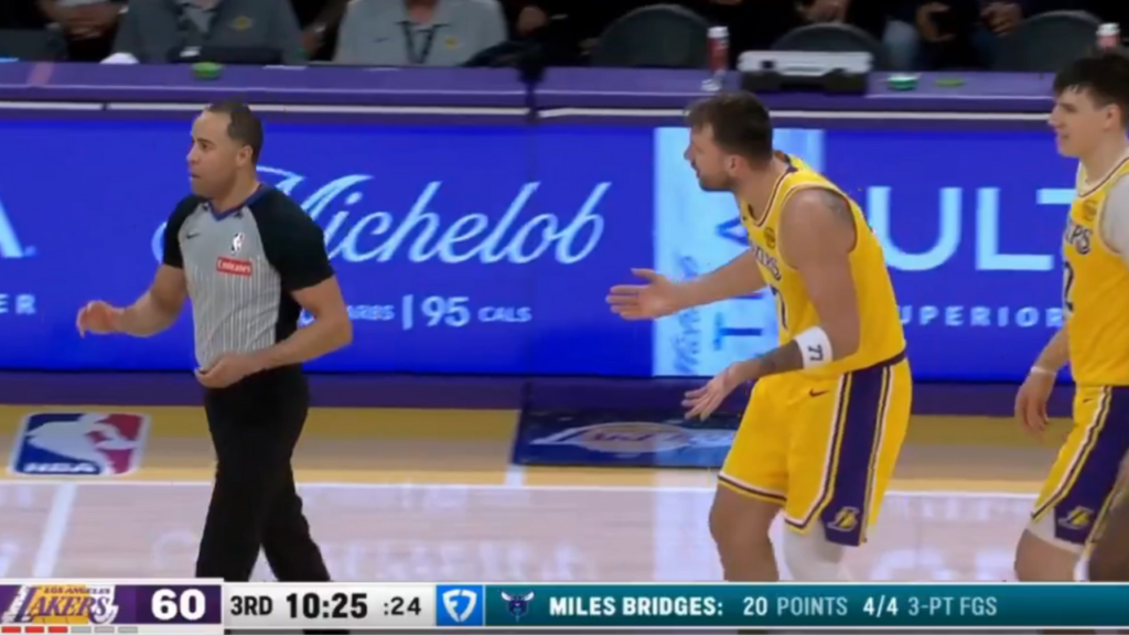 Hornets announcer snaps at Luka.